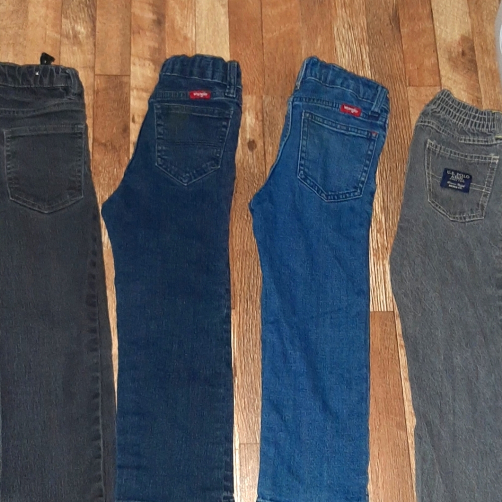 4 pair of boys jeans sz 4 and 5t